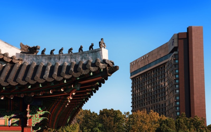 덕수궁에서 바라보는 더 플라자 전경.(사진=한화호텔앤드리조트)
