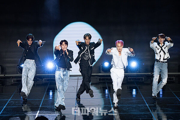 어센트,쇼케이스