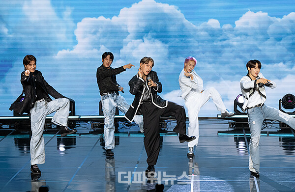 어센트,쇼케이스