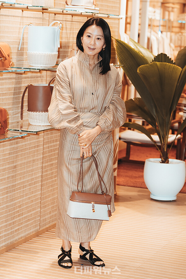 김희애,포토월행사