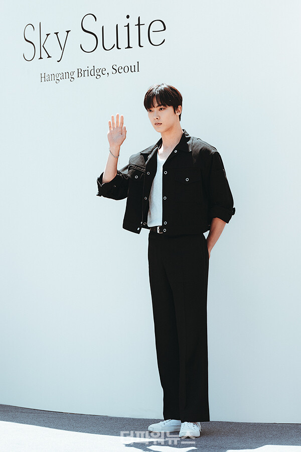 아스트로산하,한강대교에어비앤비오픈기념행사