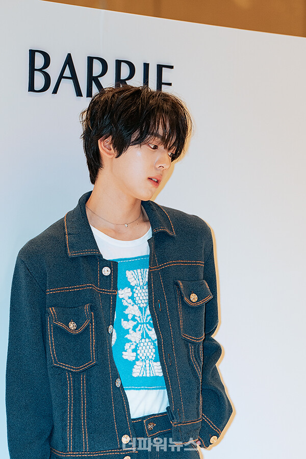 제로베이스원한유진,포토월행사