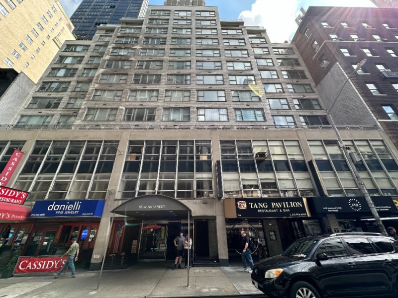 반도건설이 매입한 뉴욕 맨해튼 중심가 미드타운에 위치한 55th 주상복합아파트.(사진=반도건설)