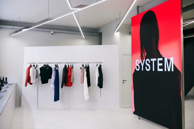 한섬 시스템, 글로벌 플래그십 스토어 오픈