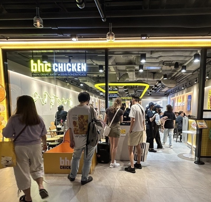 bhc 치킨, 태국 5·6호점 열어