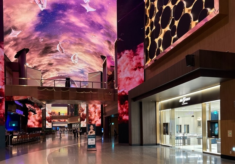 이랜드 더그레이스런던, 인스파이어점 열어