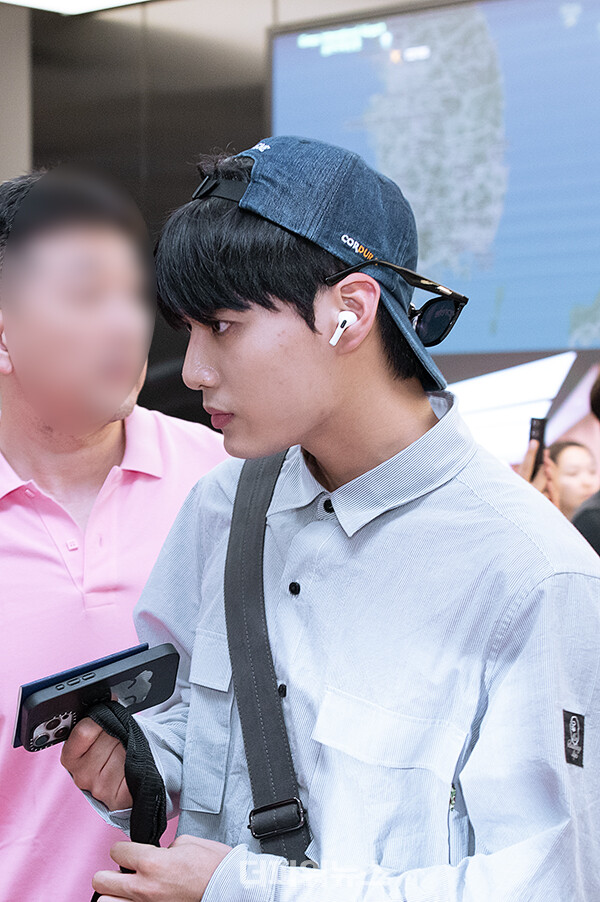 웨이커새별,김포국제공항입국