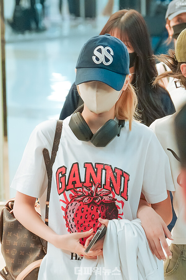 르세라핌김채원,김포국제공항입국