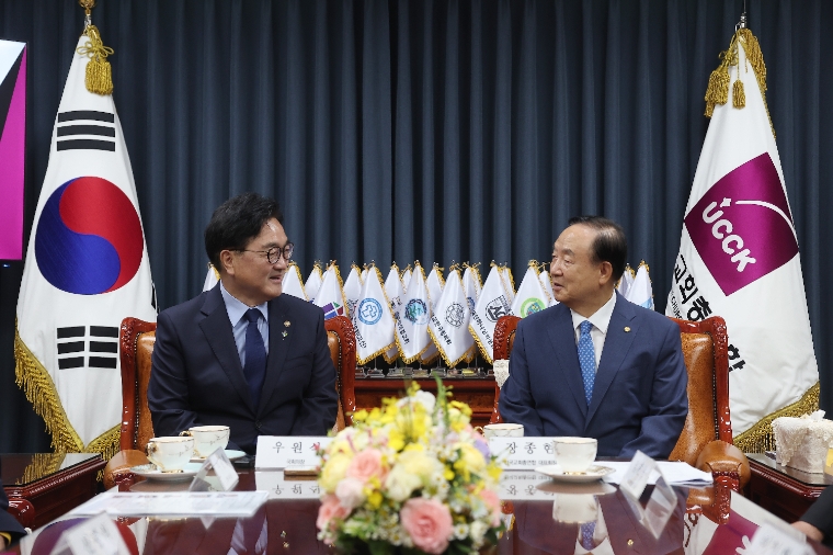 우원식(왼쪽) 국회의장 (사진=국회의장 공보수석실)