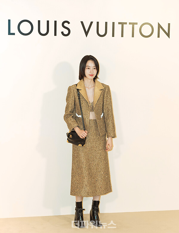 원지안,포토월행사