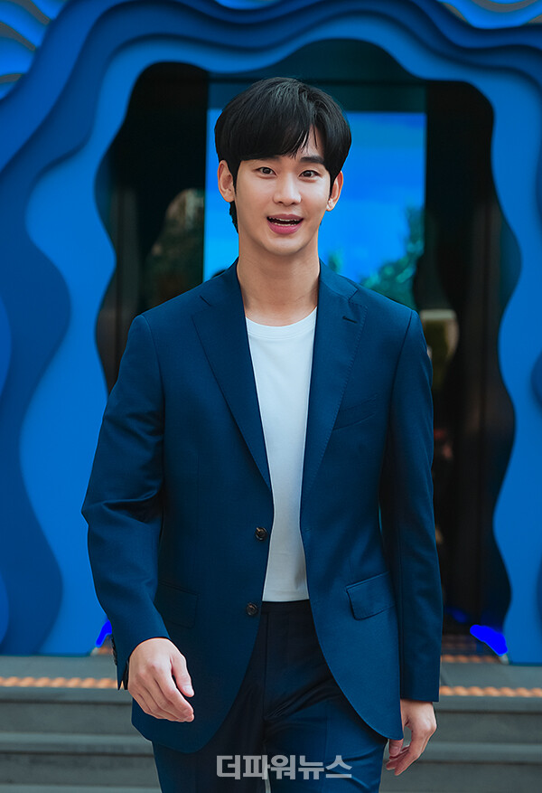 김수현,포토월행사
