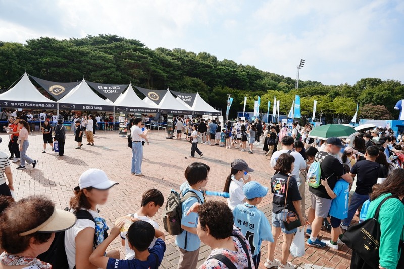 FC 세븐일레븐, 서울월드컵경기장 특별 부스 마련