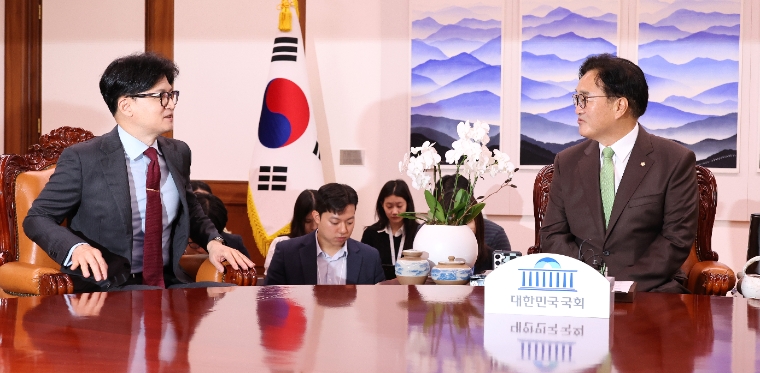 우원식 (오른쪽) 국회의장 (사진=연합뉴스)