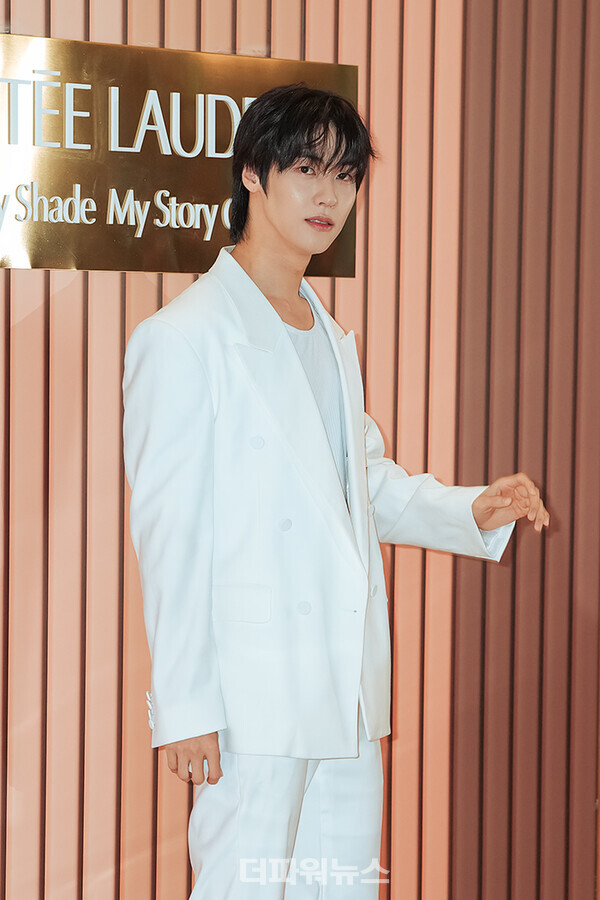 엔플라잉이승협,포토월행사