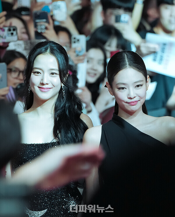 블랙핑크지수-제니,'블랙핑크월드투어본핑크인시네마스'핑크카펫