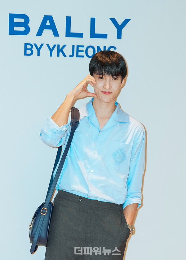 세븐틴도겸,포토월행사