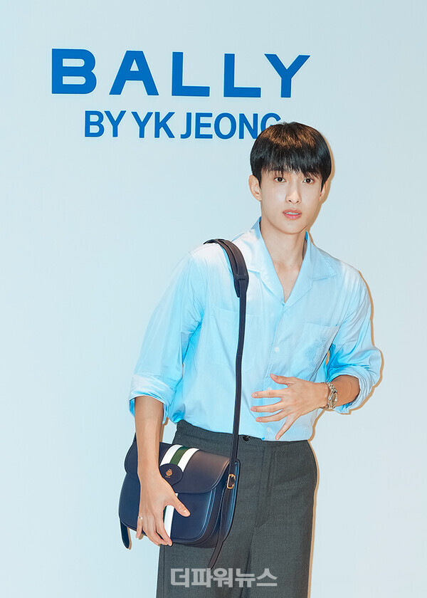 세븐틴도겸,포토월행사