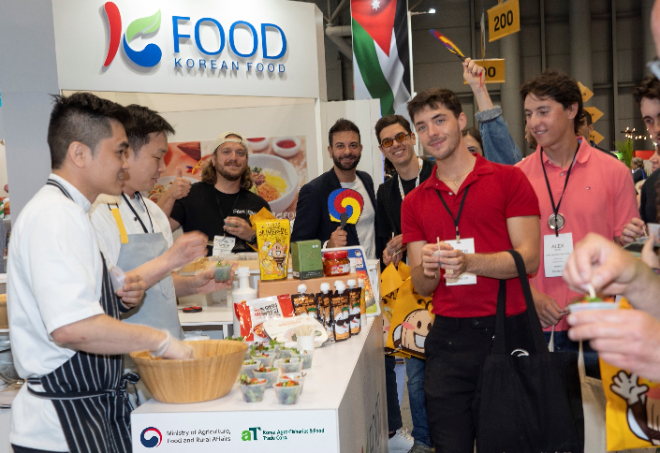 aT "7월 말 농수산식품 수출 73억 7000만 달러...전년 대비 7.1% ↑"