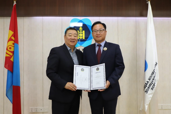 KAIST 심장섭 교수, 몽골 정부 최고 훈장 ‘알탄 가다스’ 수훈