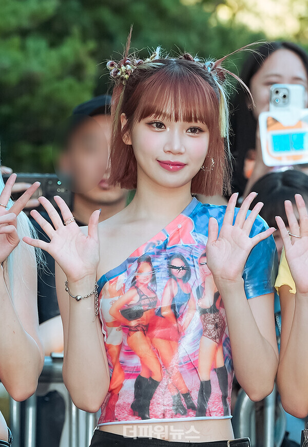 르세라핌김채원,KBS뮤직뱅크출근길