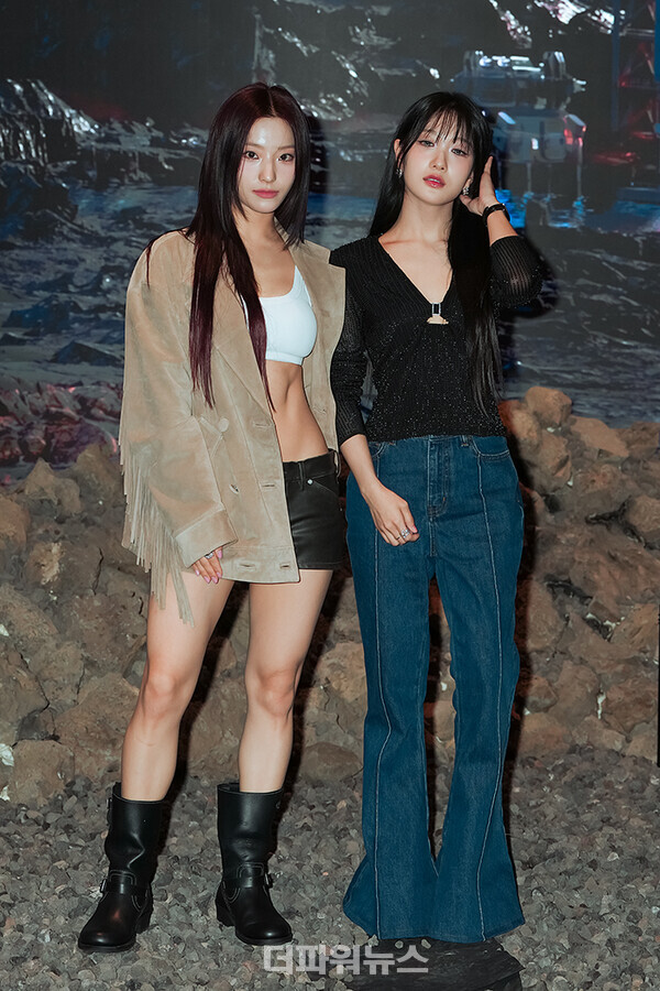 이새롬-이서연,포토월행사