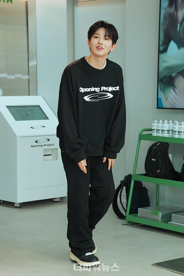 트레저준규,포토월행사