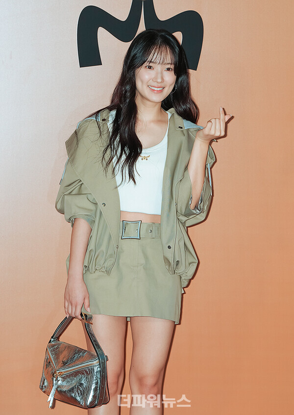 김헤윤,포토월행사