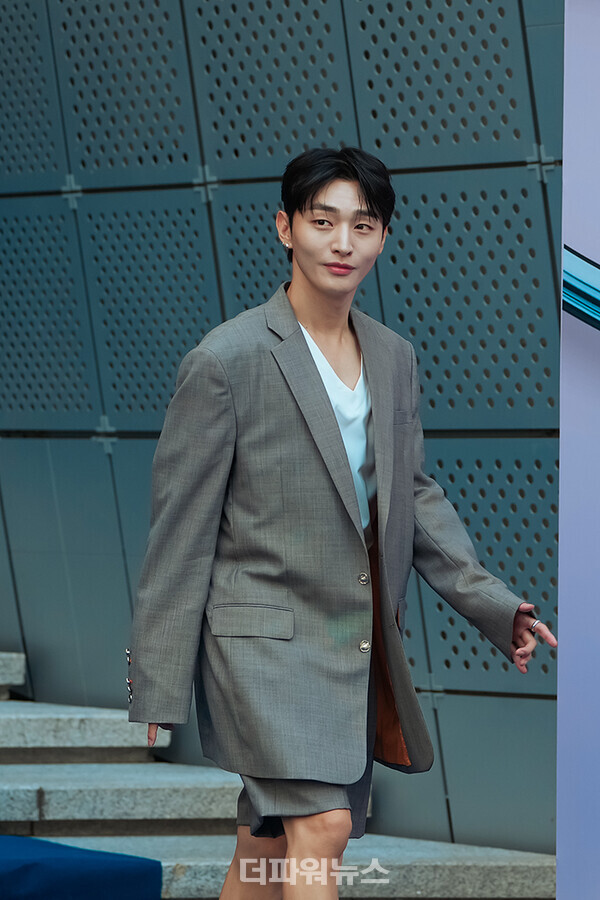 윤지성,서울패션위크시이안컬렉션