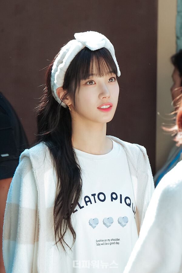 르세라핌카즈하,포토월행사