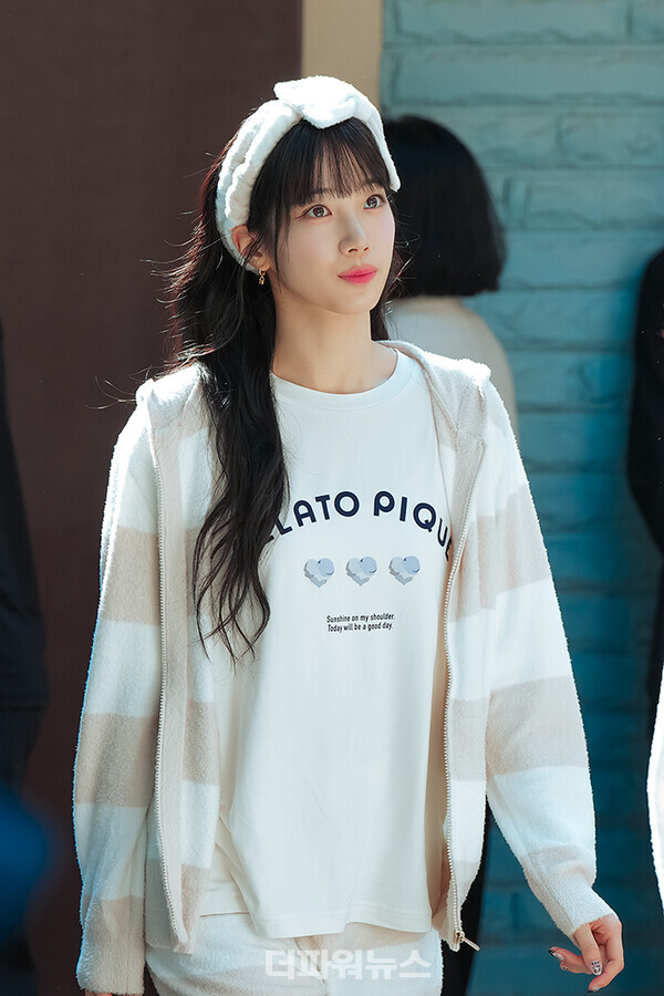 르세라핌카즈하,포토월행사