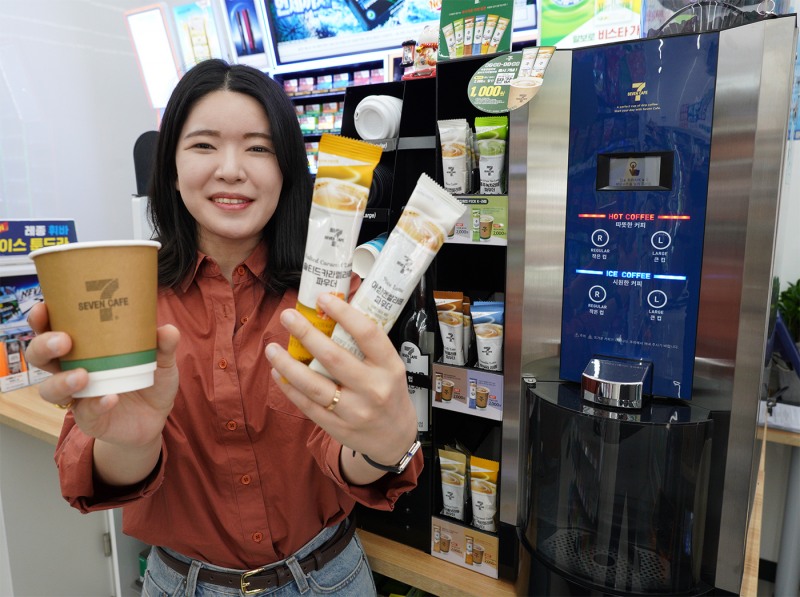 세븐일레븐, "세븐카페 라떼 20% 급등"
