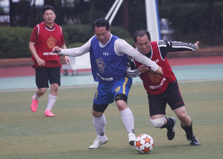 문금주 (가운데) 국회의원 (사진=연합뉴스)