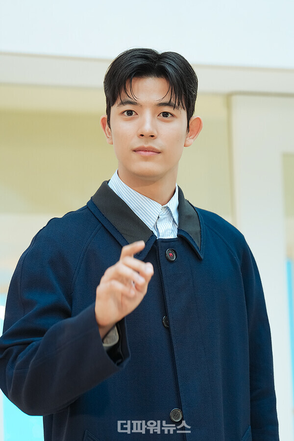 로몬,포토월행사