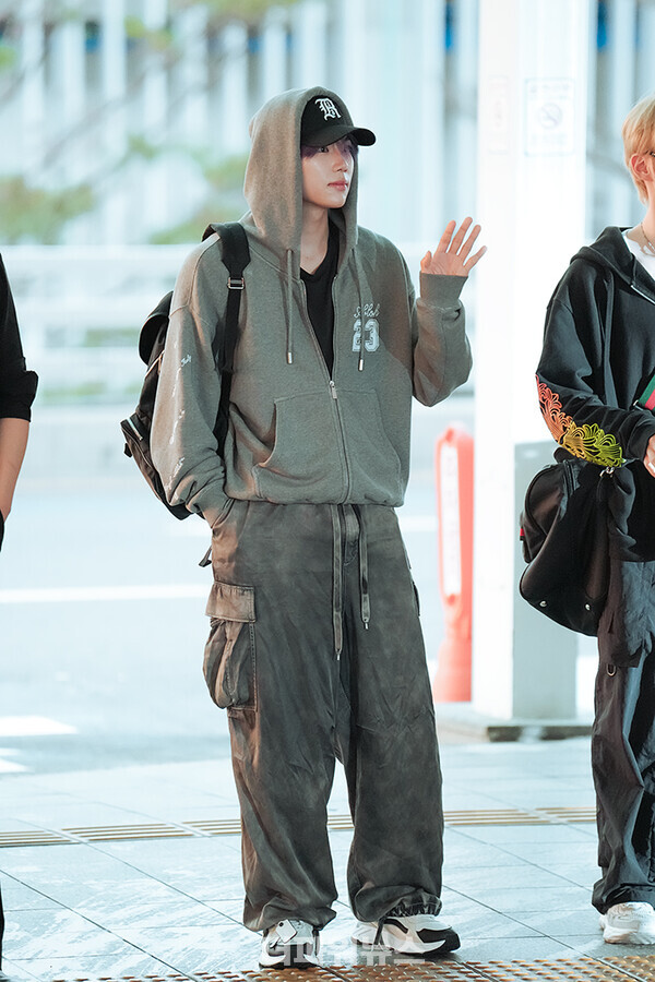 제로베이스원박건욱,인천국제공항출국