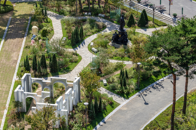 롯데월드타워, ‘2024 베르테르 가든’ 오픈