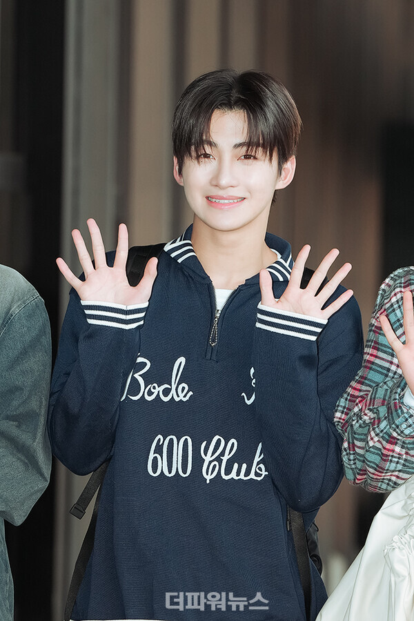 투어스지훈,김포국제공항출국