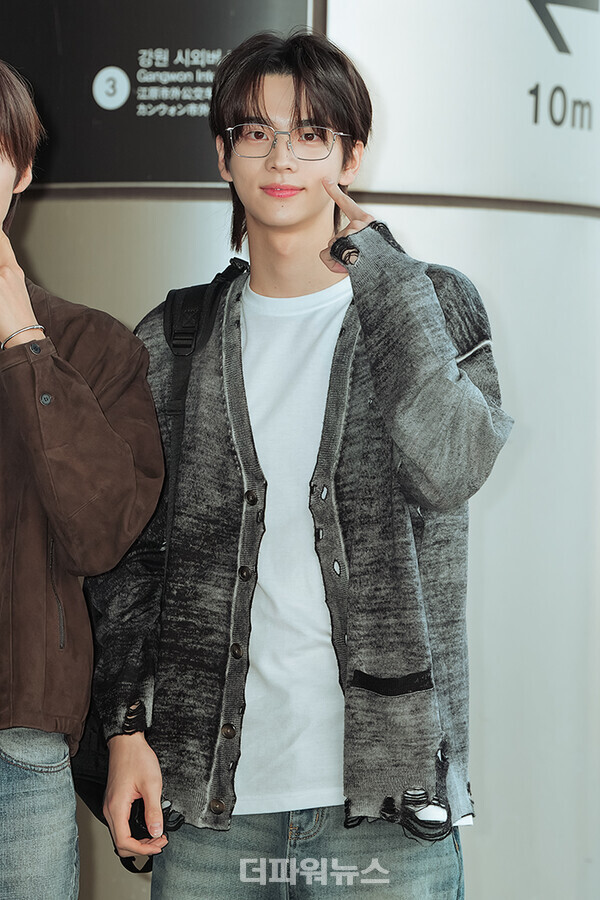 투어스신유,김포국제공항출국