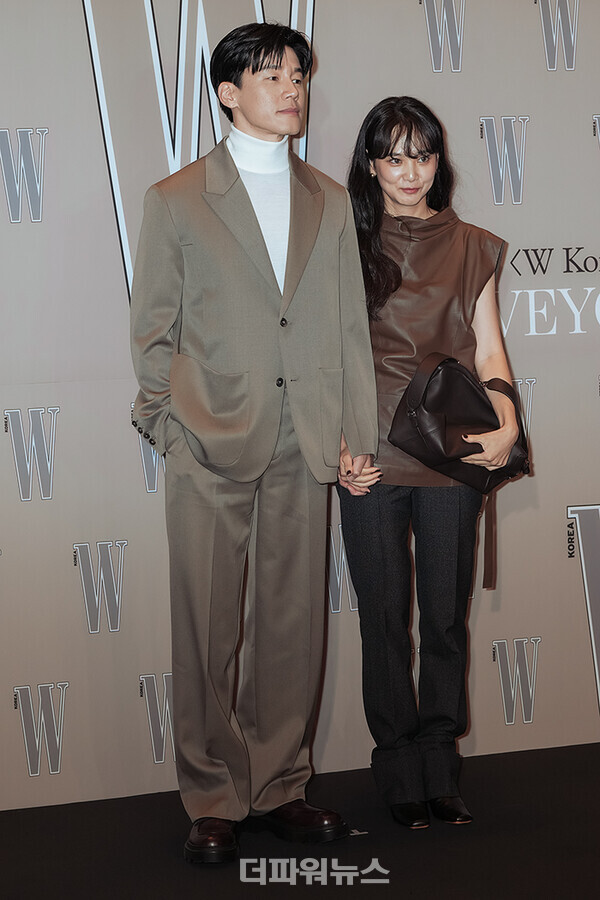 김무열-윤승아,WKorea자선행사