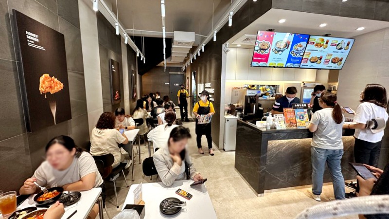 교촌치킨, 대만 타이중에 로드샵 매장 오픈