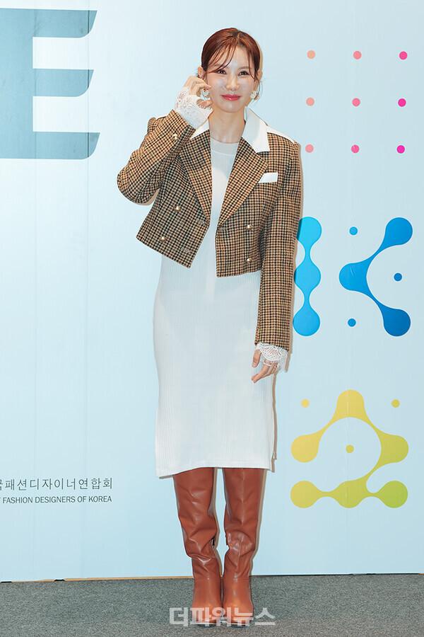 정아,‘2025S/S패션코드(FashionKODE)’애플키튼패션쇼