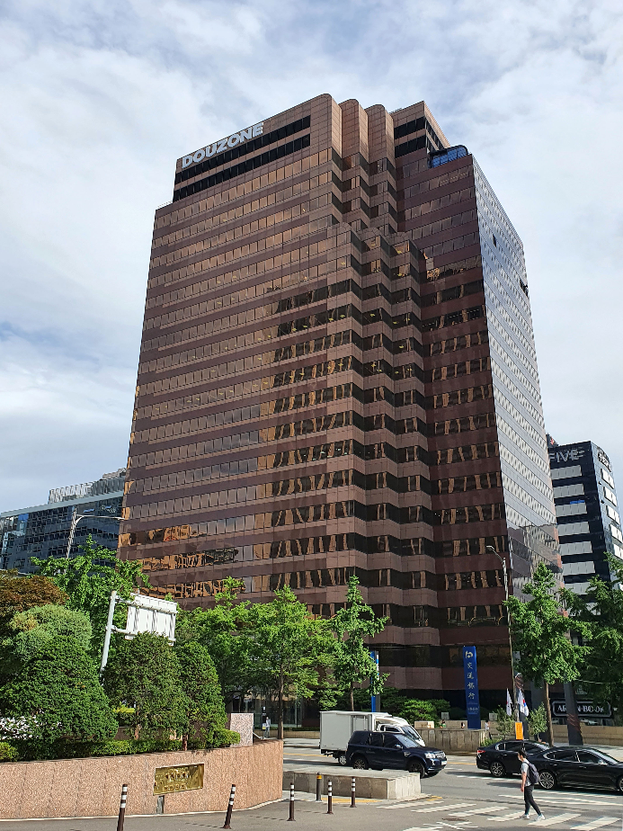 더존비즈온 ‘ONE AI’,  1,000개 계약 기업 돌파