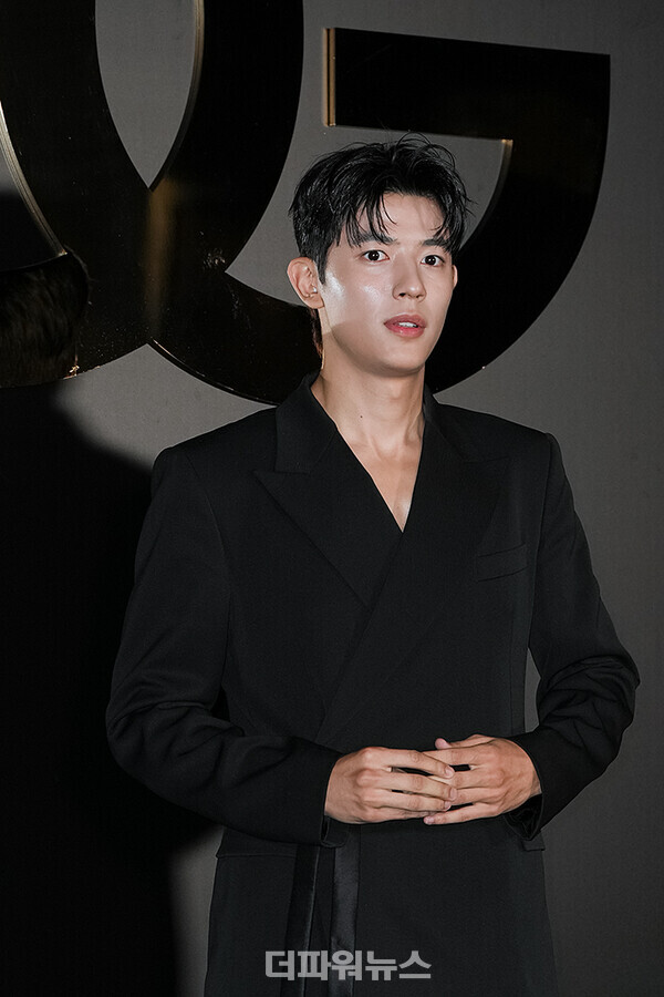 로몬,포토월행사