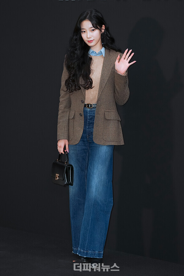 르세라핌카즈하,포토월행사