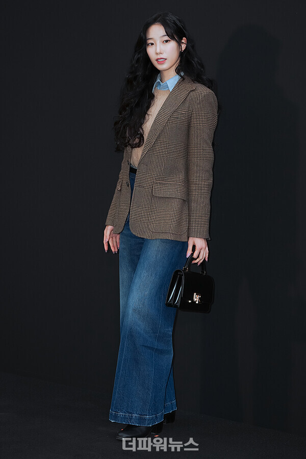 르세라핌카즈하,포토월행사