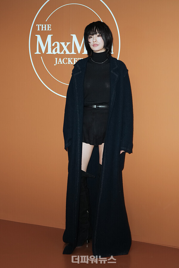 나나,포토월행사