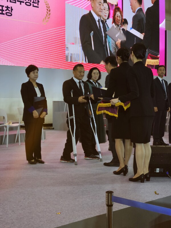 (주)드비샤 박민수 대표 2024 소상공인대회 중소벤처기업부장관 표창 수상