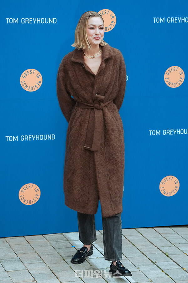 지지하디드,포토월행사