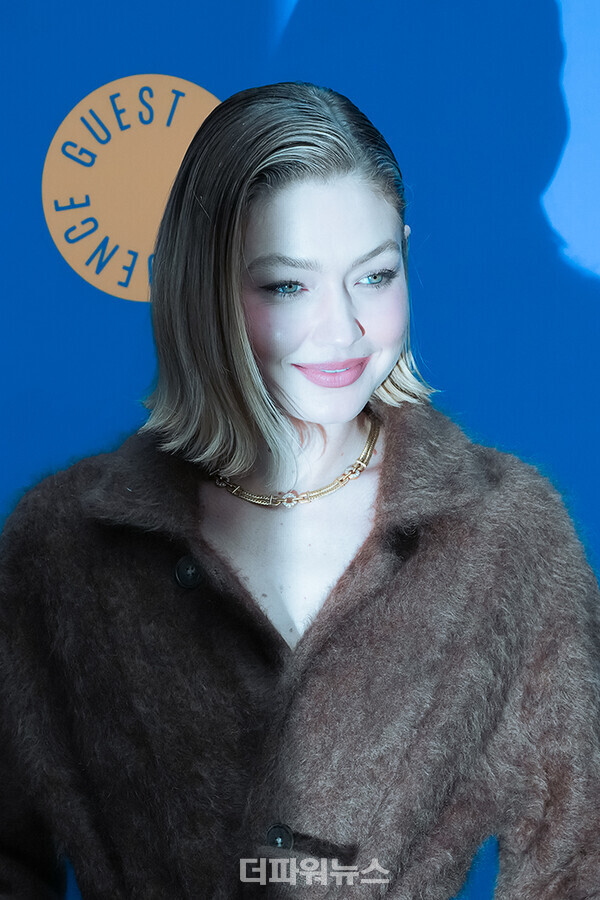 지지하디드,포토월행사