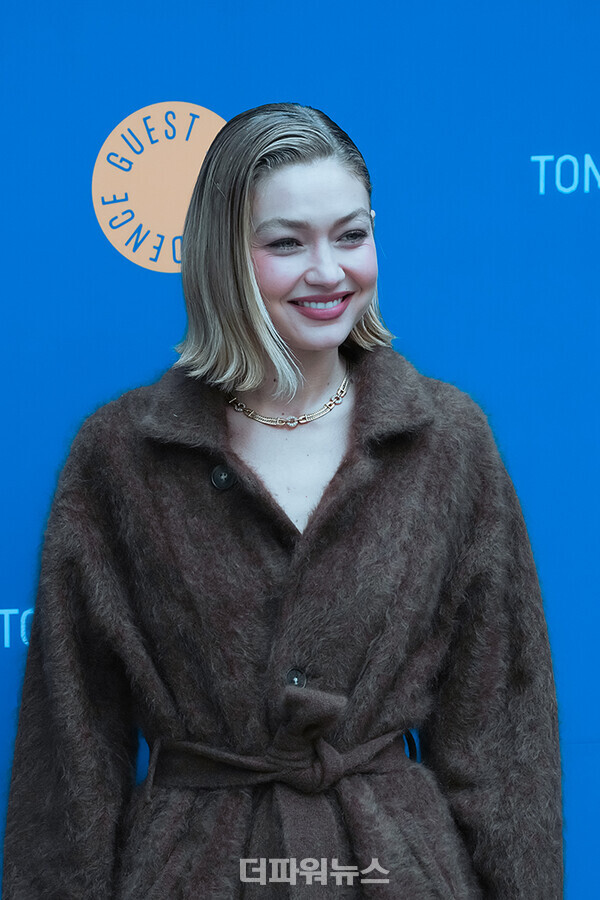 지지하디드,포토월행사