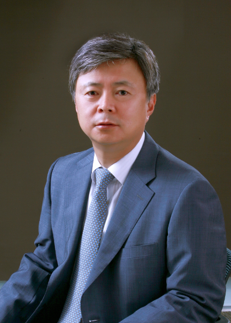 법무법인 율촌, 강석훈 변호사 단독 대표 선임